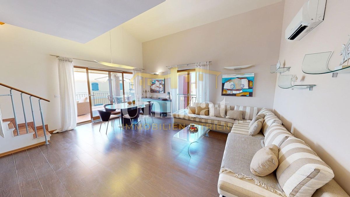 Appartamento su due piani con 4 camere da letto